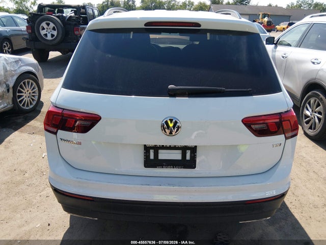 Продаж на аукціоні авто 2018 Volkswagen Tiguan 2.0t S, vin: 3VV1B7AX2JM111765, номер лоту: 45557636