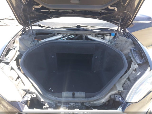 45557638 :رقم المزاد ، 5YJSA1CN8DFP28983 vin ، 2013 Tesla Model S مزاد بيع