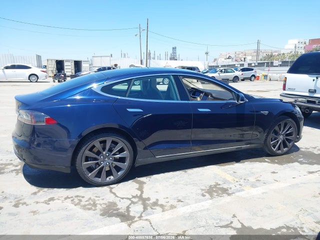 45557638 :رقم المزاد ، 5YJSA1CN8DFP28983 vin ، 2013 Tesla Model S مزاد بيع