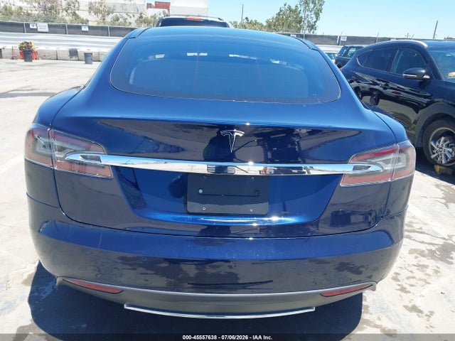 45557638 :رقم المزاد ، 5YJSA1CN8DFP28983 vin ، 2013 Tesla Model S مزاد بيع