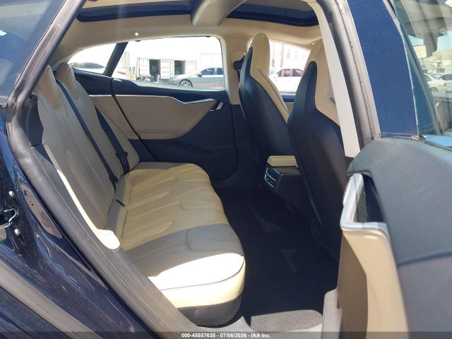 45557638 :رقم المزاد ، 5YJSA1CN8DFP28983 vin ، 2013 Tesla Model S مزاد بيع