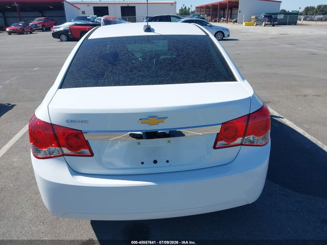 Chevrolet Cruze Ls Manual 2015 1G1PB5SG0F7102018 Image 17