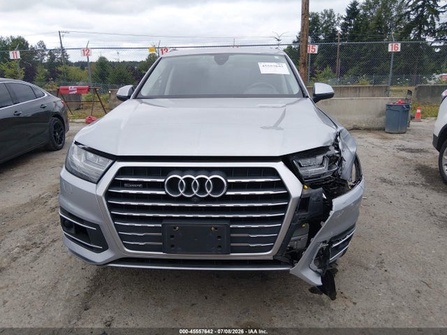 Audi Q7 3.0t Premium 2018 WA1VAAF76JD000800 Image 12