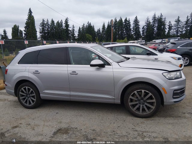 Audi Q7 3.0t Premium 2018 WA1VAAF76JD000800 Image 13