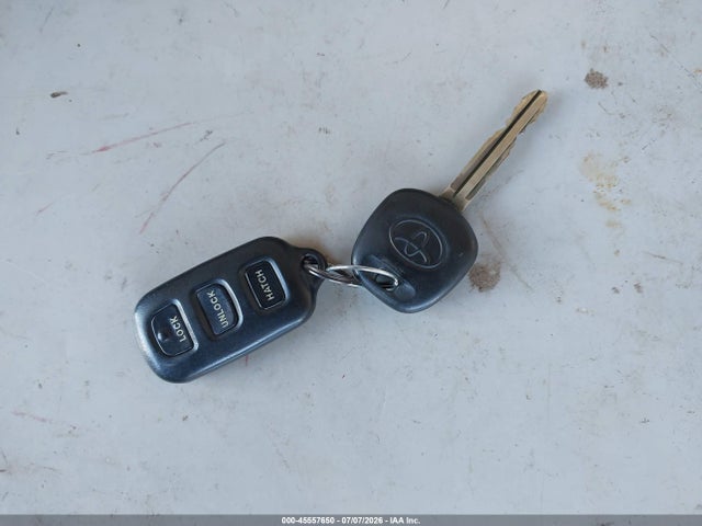 Продажа на аукционе авто 2005 Toyota Matrix Xr, vin: 2T1KR32E85C326232, номер лота: 45557650
