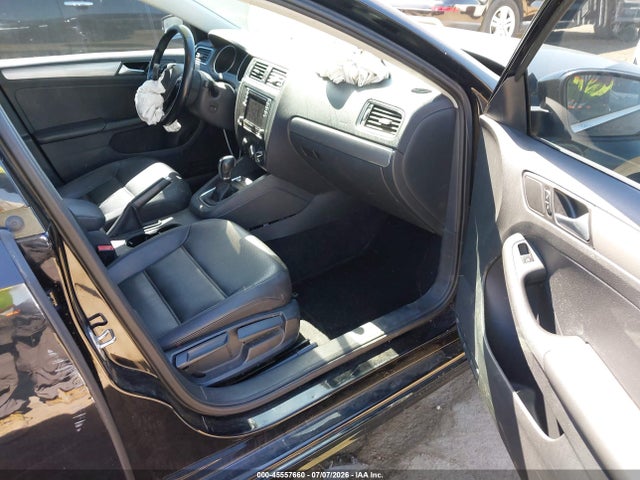3VWDB7AJ8HM389827 Volkswagen Jetta 1.4t Se
