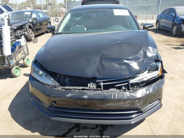 3VWDB7AJ8HM389827 Volkswagen Jetta 1.4t Se