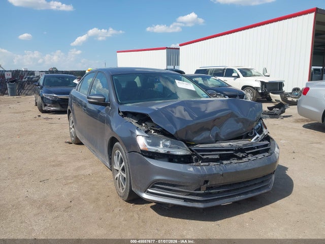 2017 Volkswagen Jetta 1.4t Se მანქანა იყიდება აუქციონზე, vin: 3VWDB7AJ8HM366175, აუქციონის ნომერი: 45557677