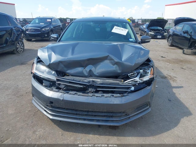 2017 Volkswagen Jetta 1.4t Se მანქანა იყიდება აუქციონზე, vin: 3VWDB7AJ8HM366175, აუქციონის ნომერი: 45557677
