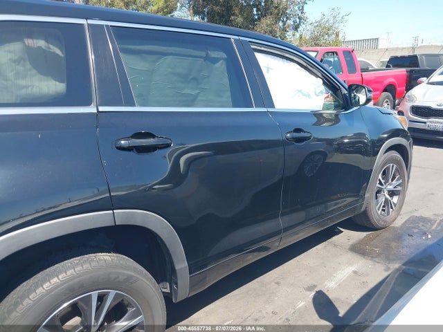 Toyota Highlander Le 2018 5TDZZRFH6JS256642 Image 13