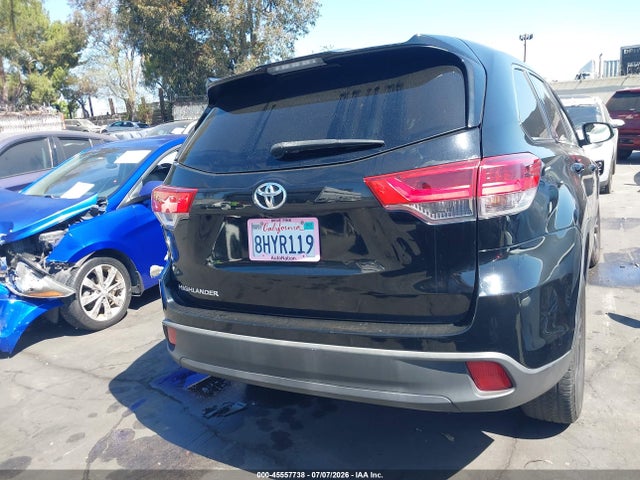 Toyota Highlander Le 2018 5TDZZRFH6JS256642 Image 16