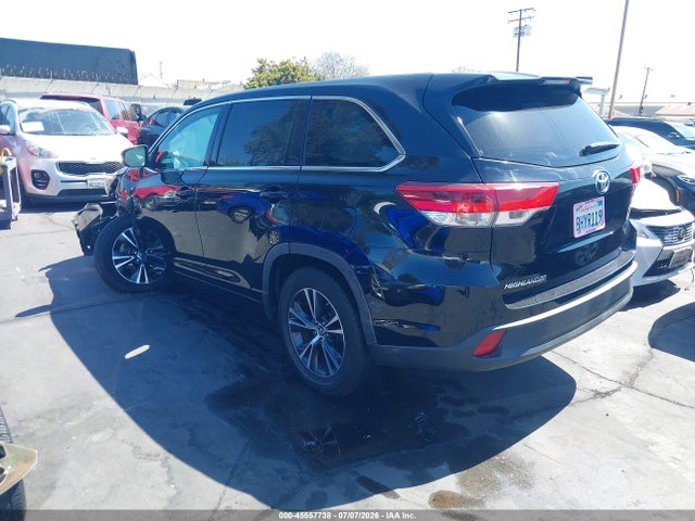 Toyota Highlander Le 2018 5TDZZRFH6JS256642 Image 3