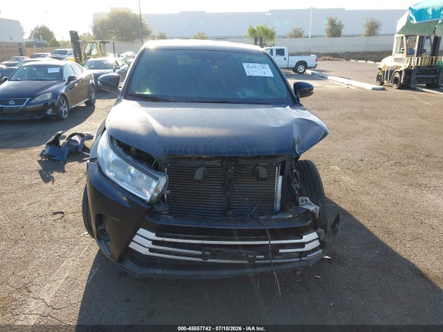 5TDZARFH5KS052293 Toyota Highlander Le