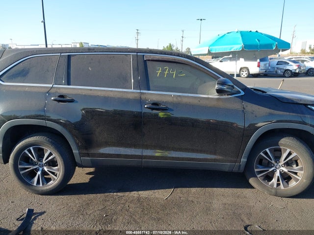 5TDZARFH5KS052293 Toyota Highlander Le