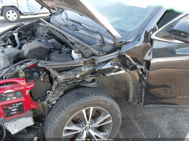 5TDZARFH5KS052293 Toyota Highlander Le