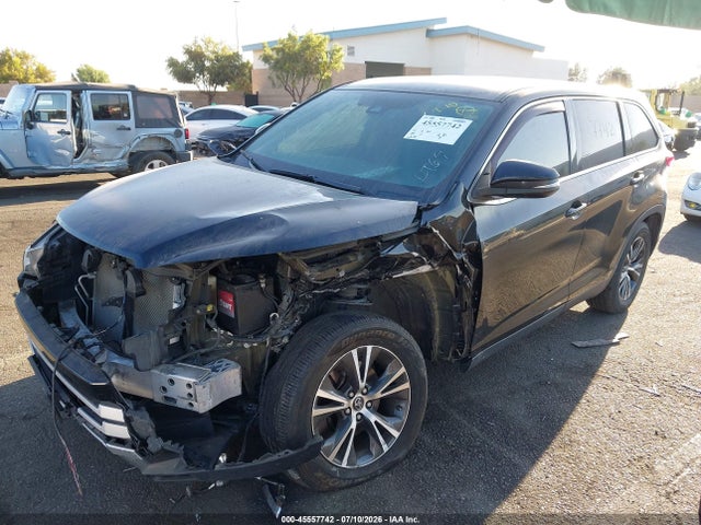5TDZARFH5KS052293 Toyota Highlander Le