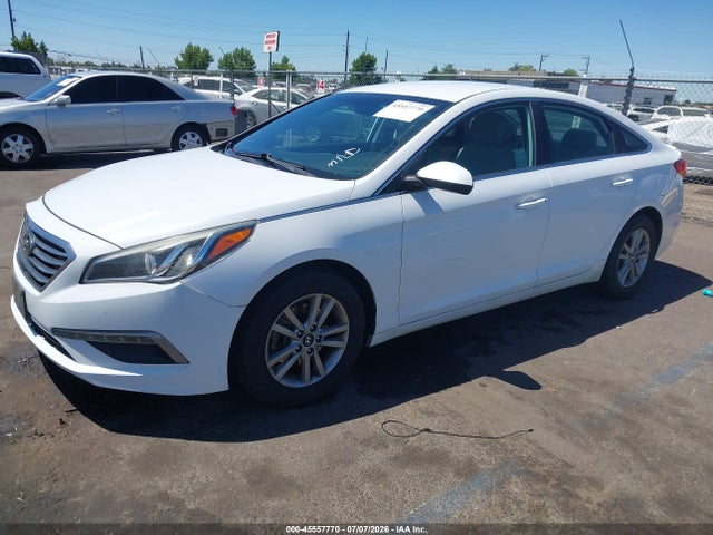 Hyundai SONATA SE 2015 5NPE24AF4FH119207 Image 2