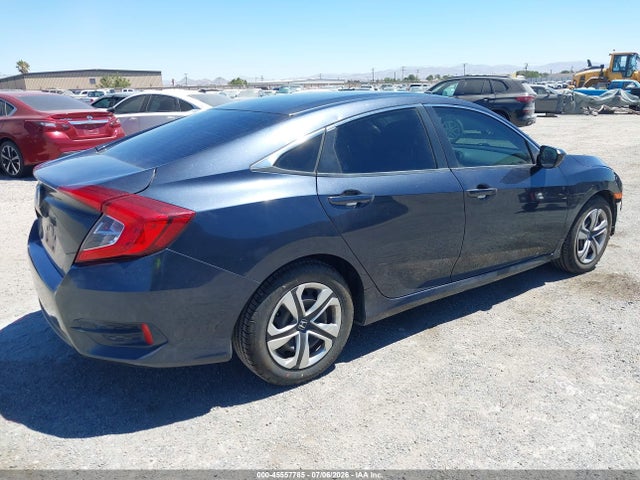 Honda Civic Lx 2018 2HGFC2F51JH578087 Image 4