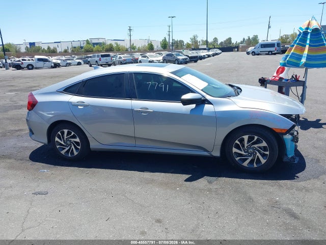 Honda CIVIC EX 2018 2HGFC2F75JH551847 Image 14