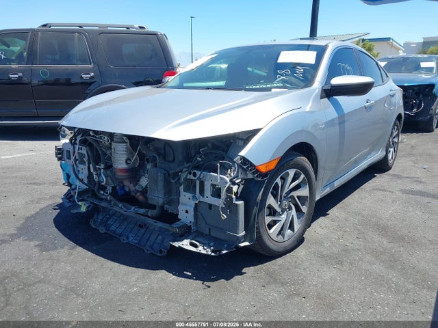 Honda CIVIC EX 2018 2HGFC2F75JH551847 Image 2