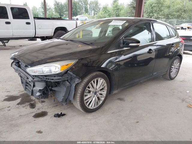 Ford Focus Titanium 2016 1FADP3N21GL351619 Image 2