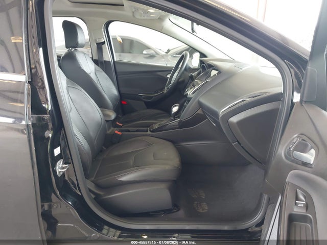 Ford Focus Titanium 2016 1FADP3N21GL351619 Image 5