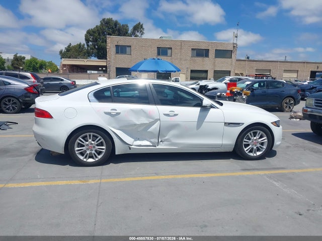 Jaguar Xe 25t Premium 2017 SAJAD4BG1HA965953 Image 13