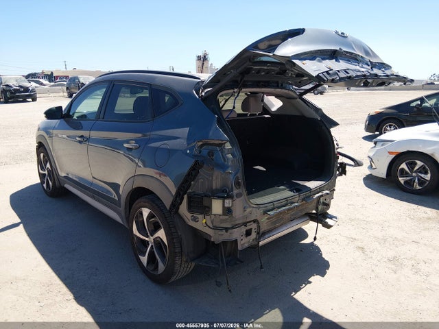 Hyundai Tucson Value 2017 KM8J33A27HU563608 Image 3