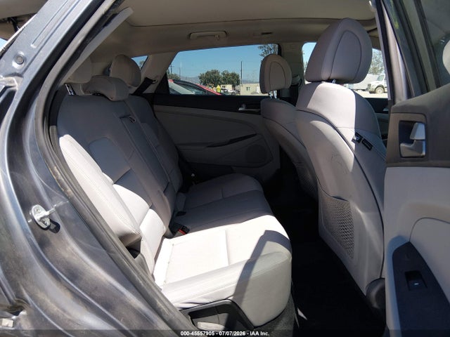 Hyundai Tucson Value 2017 KM8J33A27HU563608 Image 8