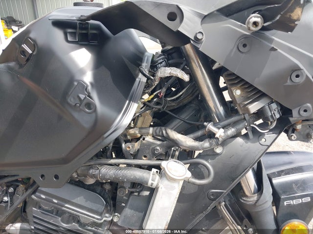 Kawasaki Kle300 C 2017 JKALE8C15HDA00739 Image 14
