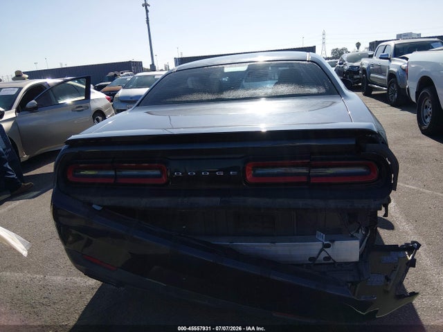 2C3CDZAG4HH503043 Dodge Challenger Sxt
