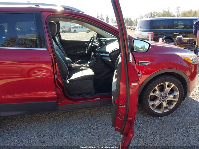 1FMCU9J97EUE27707 Ford Escape Titanium