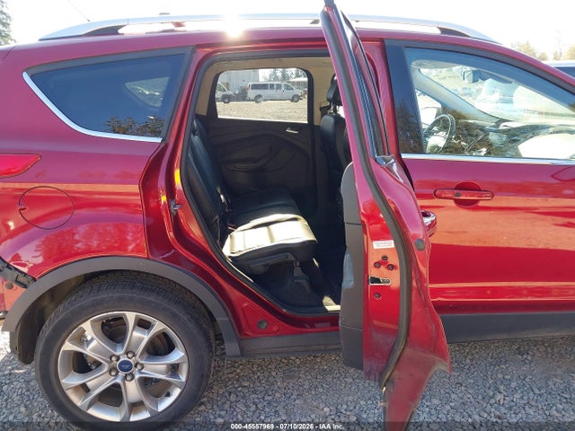 1FMCU9J97EUE27707 Ford Escape Titanium