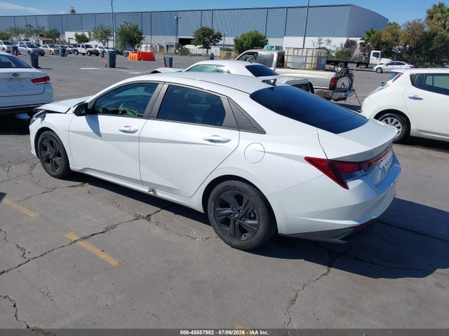 5NPLS4AG8MH002842 Hyundai ELANTRA SEL
