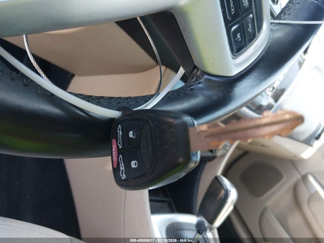 45558017 :رقم المزاد ، 1C3BCBEB0CN283338 vin ، 2012 Chrysler 200 Touring مزاد بيع