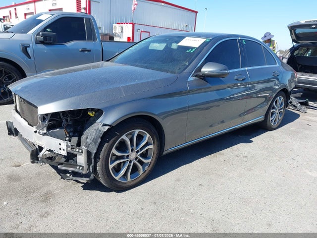 Mercedes-Benz C 300 2017 55SWF4JB2HU182375 Image 2