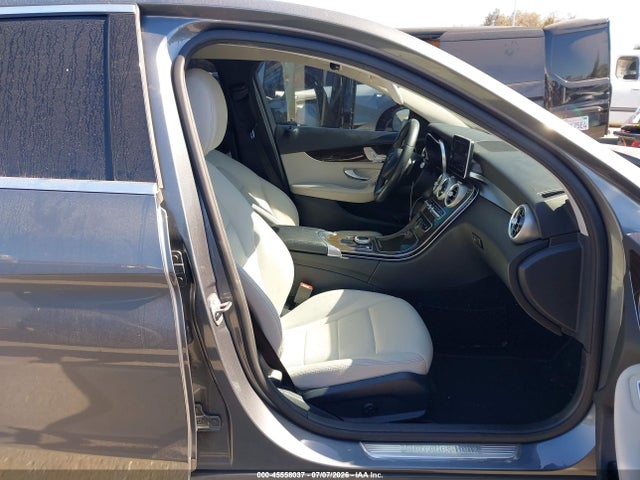 Mercedes-Benz C 300 2017 55SWF4JB2HU182375 Image 5