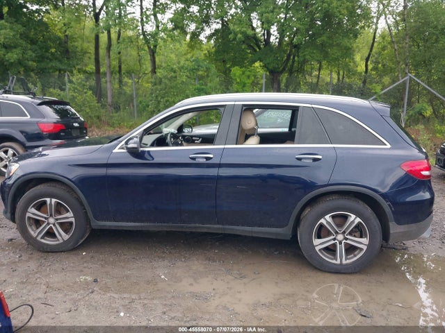 2016 Mercedes-benz Glc 300 4matic მანქანა იყიდება აუქციონზე, vin: WDC0G4KB9GF052276, აუქციონის ნომერი: 45558070
