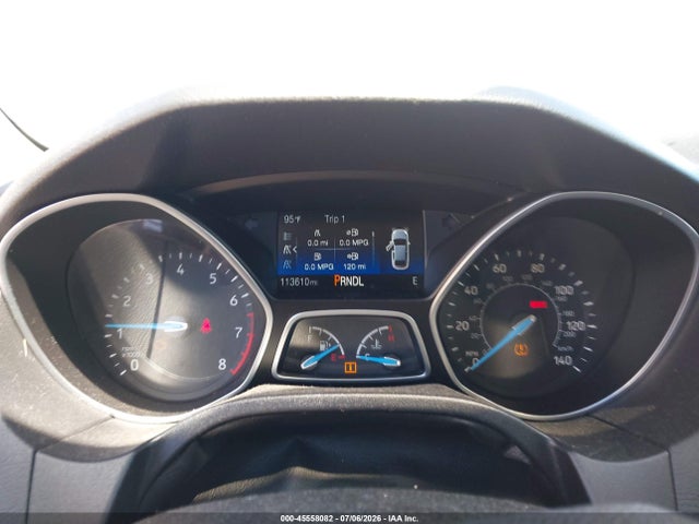 45558082 :رقم المزاد ، 1FADP3K24HL246403 vin ، 2017 Ford Focus Se مزاد بيع