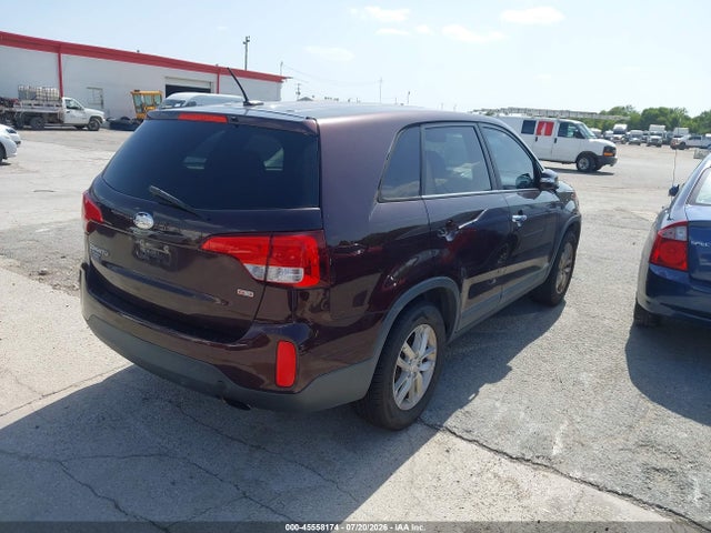 KIA SORENTO LX 2014 5XYKTCA6XEG547914 Image 4