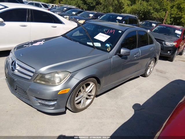 Продаж на аукціоні авто 2013 Mercedes-benz C 250 Sport, vin: WDDGF4HBXDR273321, номер лоту: 45558222