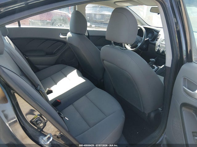 KIA FORTE LX 2017 3KPFK4A79HE059218 Image 8