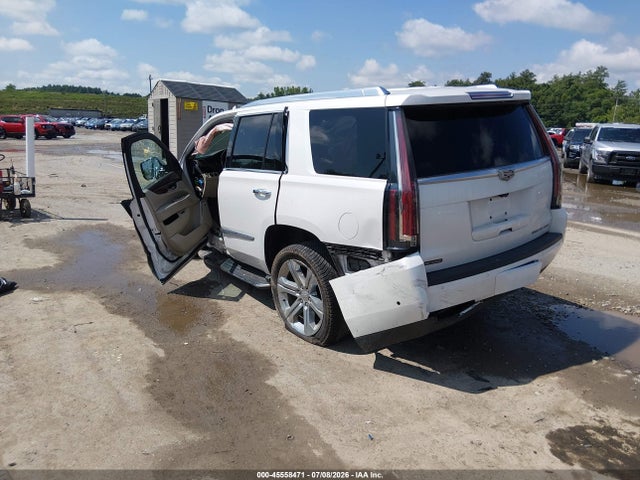 45558471 :رقم المزاد ، 1GYS4BKJ8HR291119 vin ، 2017 Cadillac Escalade Luxury مزاد بيع