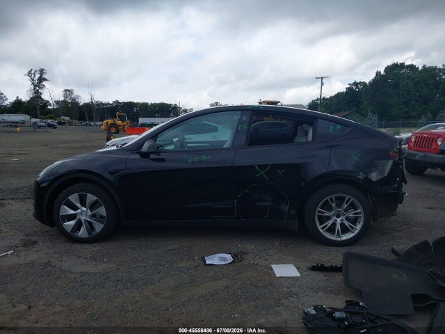 Продаж на аукціоні авто 2022 Tesla Model Y Long Range Dual Motor All-wheel Drive, vin: 7SAYGDEEXNF565443, номер лоту: 45558486