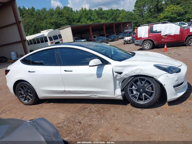 Tesla Model 3 Rear-wheel Drive 2022 5YJ3E1EA3NF207836 Image 11