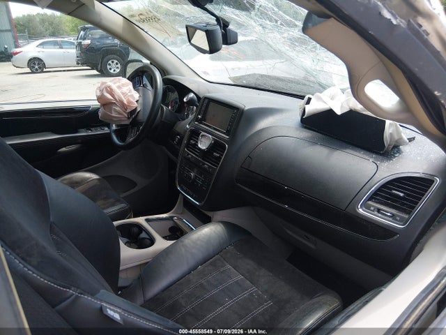 45558549 :رقم المزاد ، 2C4RC1JG5FR677494 vin ، 2015 Chrysler Town & Country Limited مزاد بيع