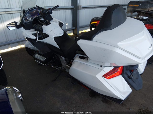 JH2SC7907JK001087 Honda GL1800