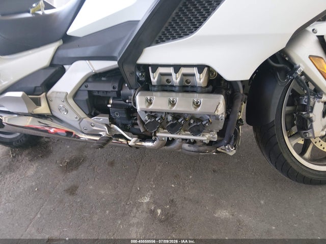 JH2SC7907JK001087 Honda GL1800