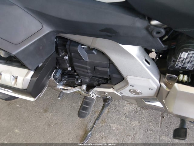 JH2SC7907JK001087 Honda GL1800