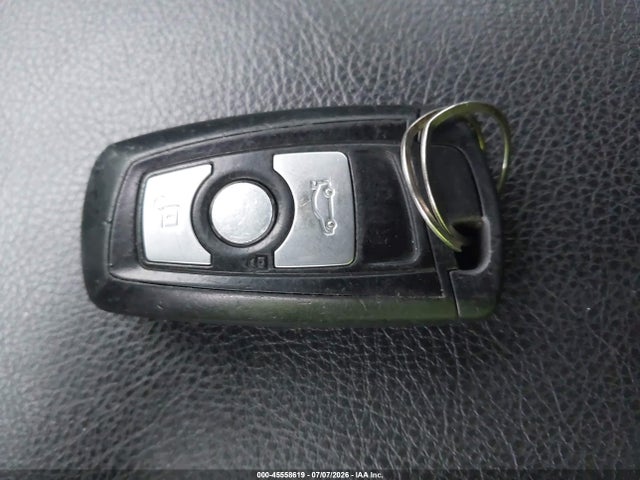 2013 Bmw 328i Xdrive მანქანა იყიდება აუქციონზე, vin: WBA3B3G54DNR79537, აუქციონის ნომერი: 45558619